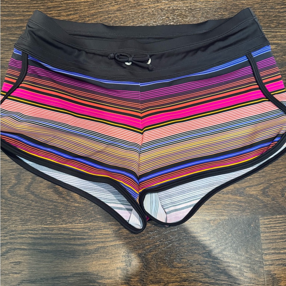 NWT Athleta Women's Striped Athletic Shorts - Multicolor